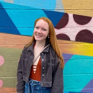 Meet your Posher, Holly